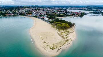 Una obra de "bisturí": así es el dragado de la ría de O Burgo