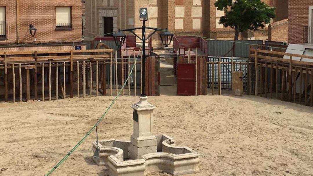 La plaza de palos es una característica fundamental de las fiestas de Serrada