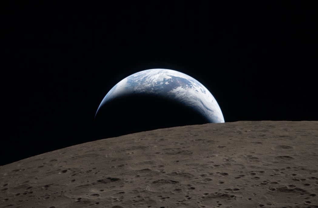 La Tierra vista desde la cara oculta de la Luna / Casa Blanca