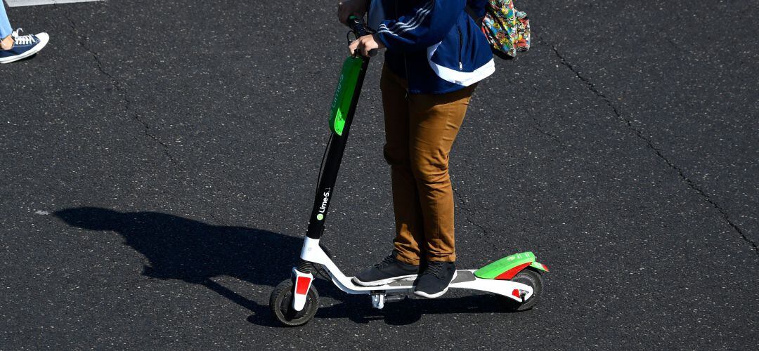 Los patinetes municipales serían recogidos por la noche y llevados a los puntos originales