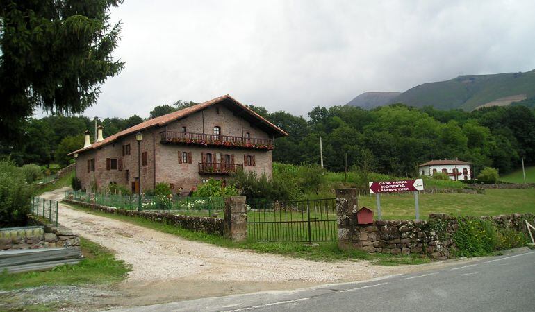 Imagen de archivo de una casa rural.