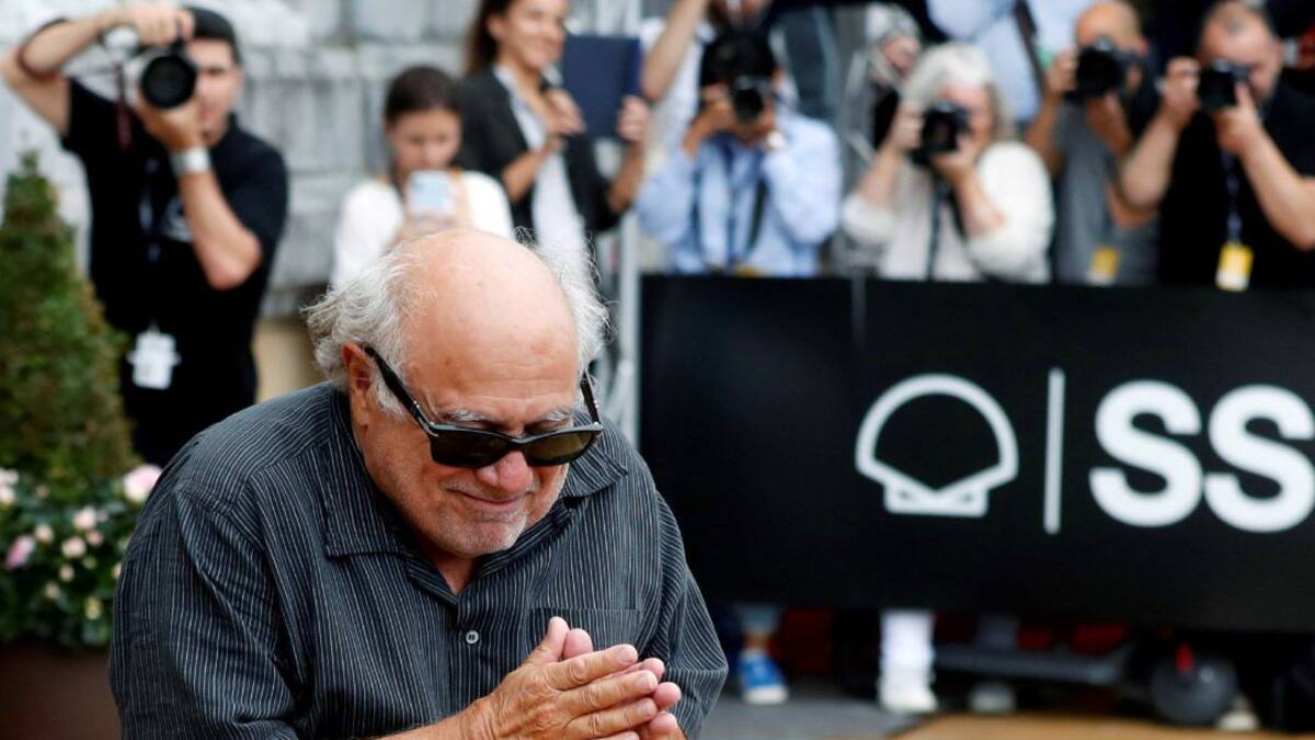 DeVito: ''No debemos creer todo lo que dicen los líderes de nuestro país''