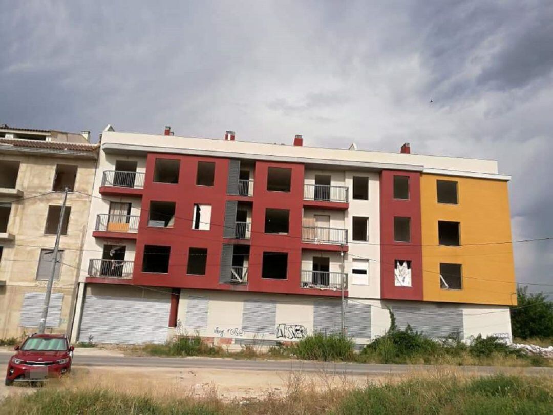 Edificio a medio construir en Barriomar (Murcia)