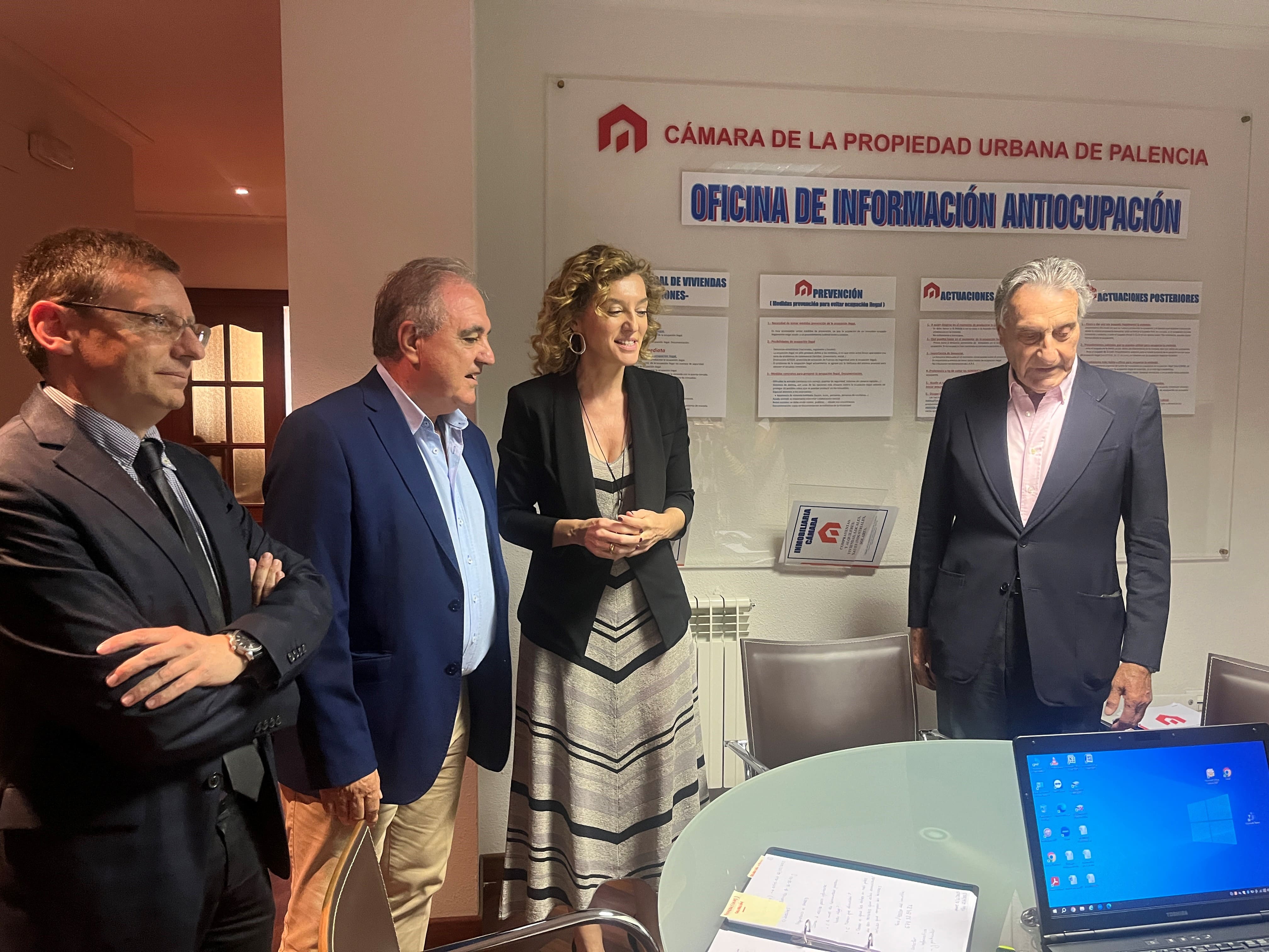 Abre la oficina de información antiocupación de Palencia