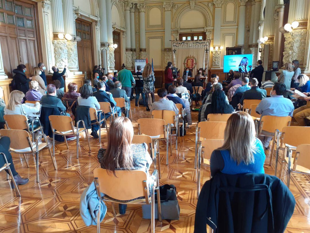 Acto en el Salón de Recepciones del Ayuntamiento en el Día Internacional  contra la Violencia hacia las Mujeres