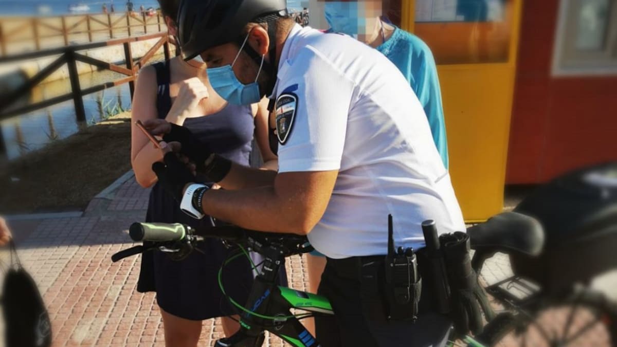 La Unidad de Policía de Playas de San Pedro del Pinatar cierra la temporada estival marcada por la Covid-19