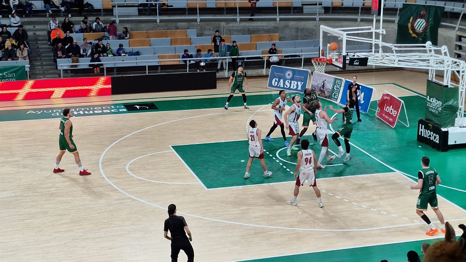 El CB Peñas cerró el año con victoria en casa ante Bisbal Gironés