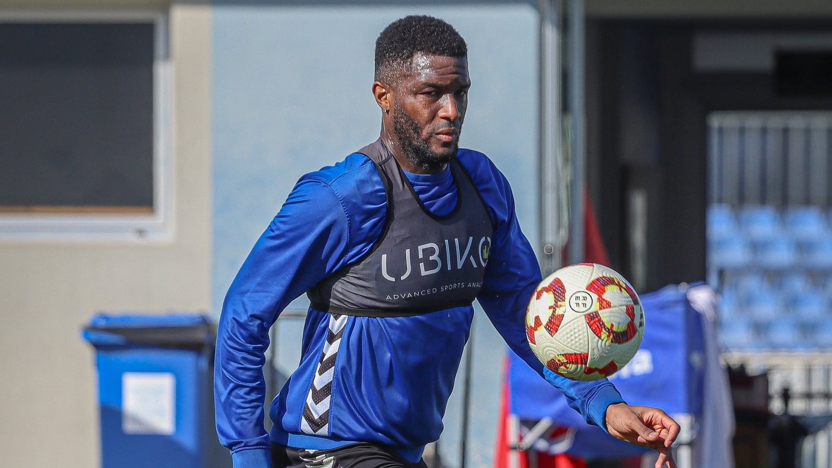 Modeste en la sesión de entrenamiento en el Antonio Solana. Foto: CF Intercity