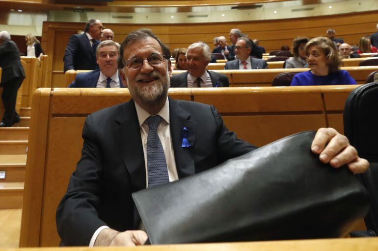 El presidente del Gobierno, Mariano Rajoy, duante la sesión de control al Gobierno en el pleno del Senado.