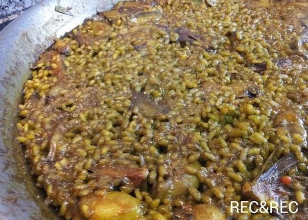 Arròs amb carxofes i calamarcets