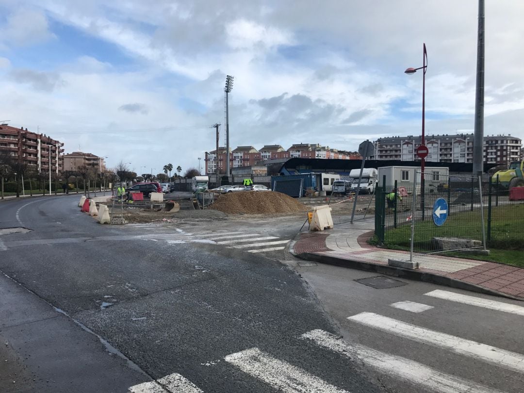 Obras en la Avenida de Riomar.