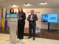 Mercedes Cófreces, Ángeles Armisén y José Luis Sanz en la sede del PP de Palencia