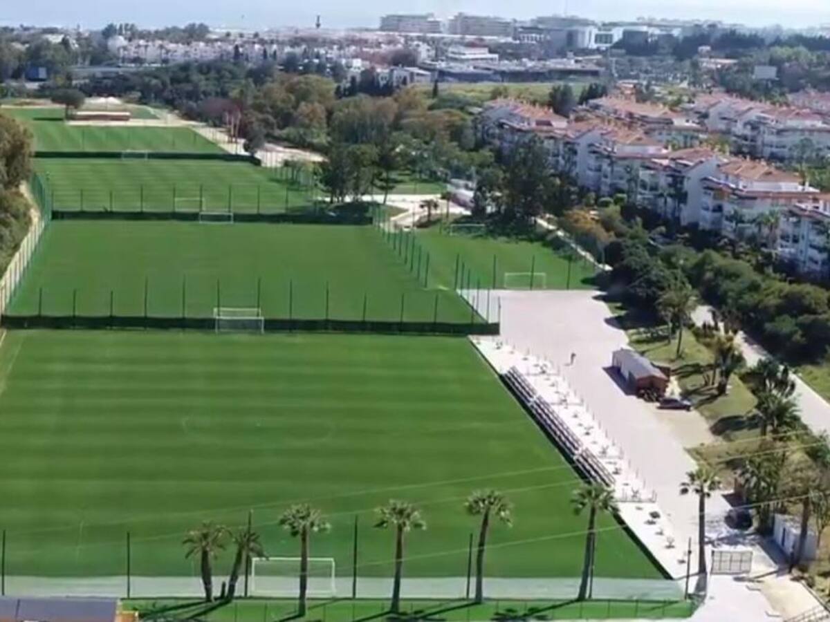 Siete días antes y con sede en Puerto Banús