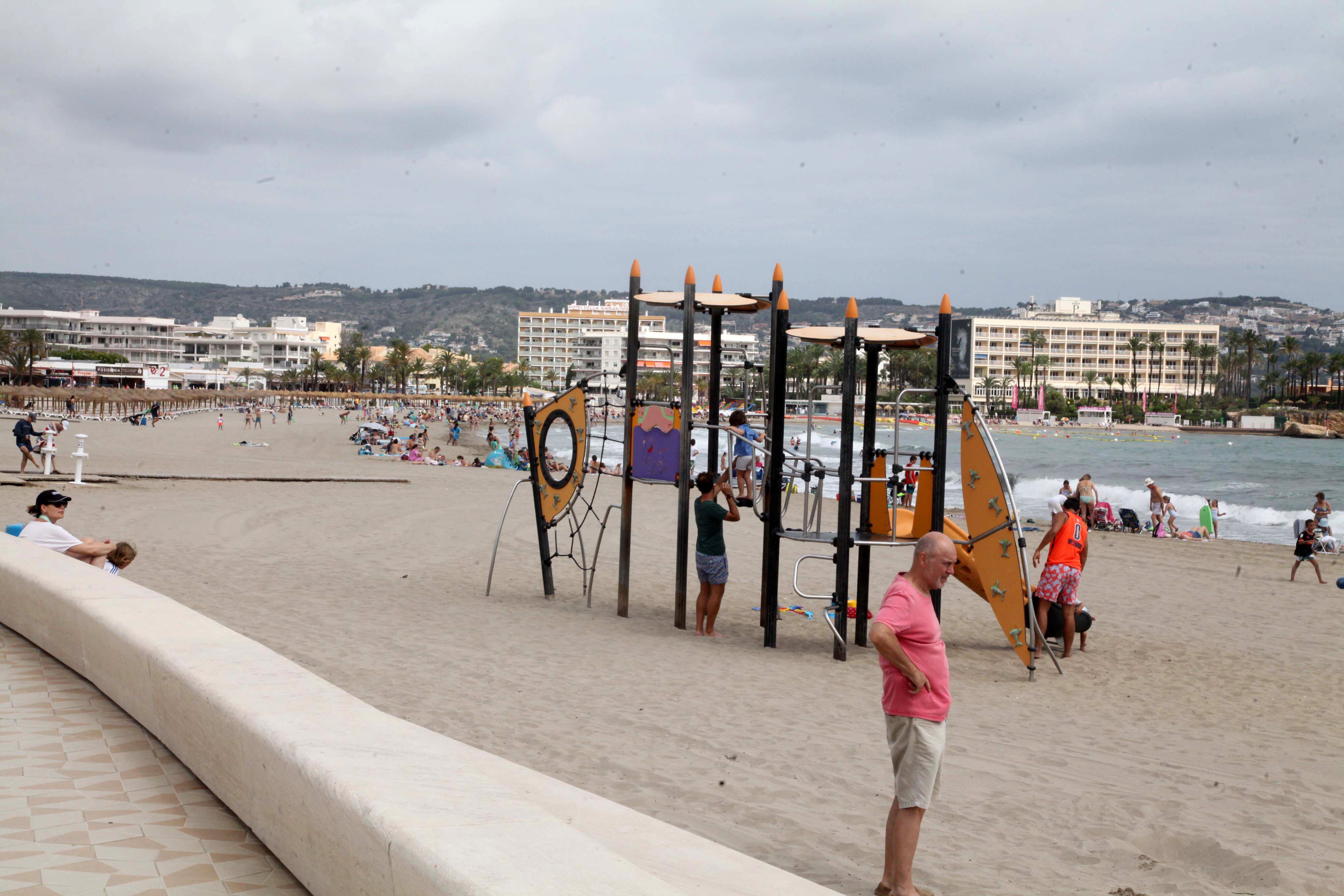 Imagen de la playa del Arenal, durante verano 2023.