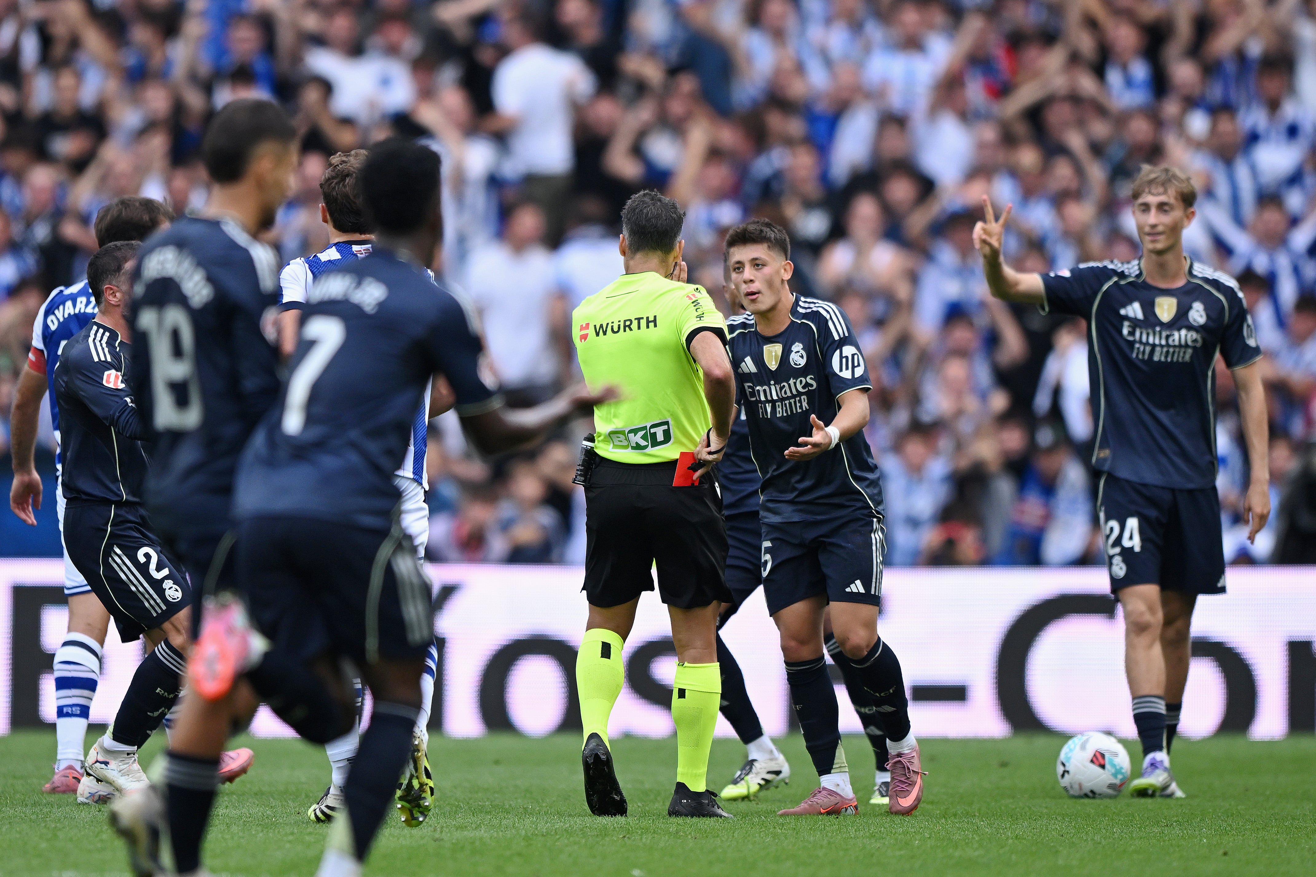Dean Huijsen, expulsado durante el Real Sociedad-Real Madrid
