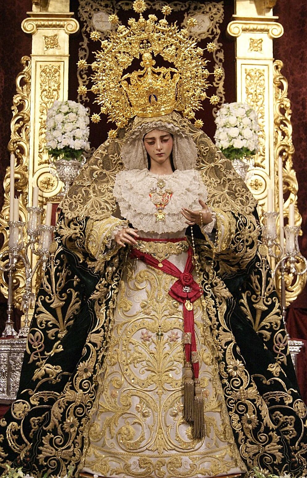 La Virgen de Gracia y Esperanza de San Roque en su besamanos de 2025