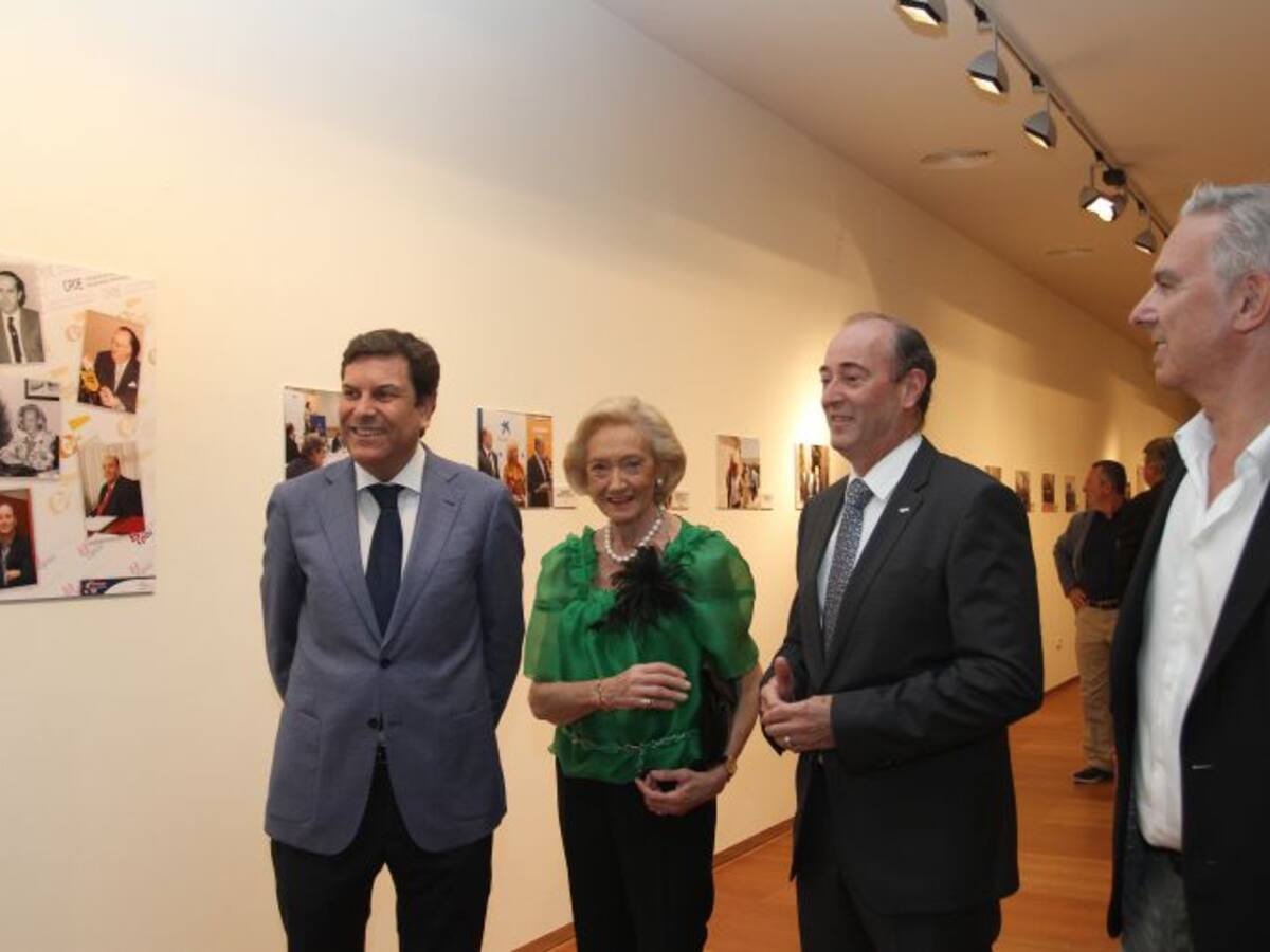Una exposición fotográfica recuerda los 40 años de la confederación palentina de empresarios