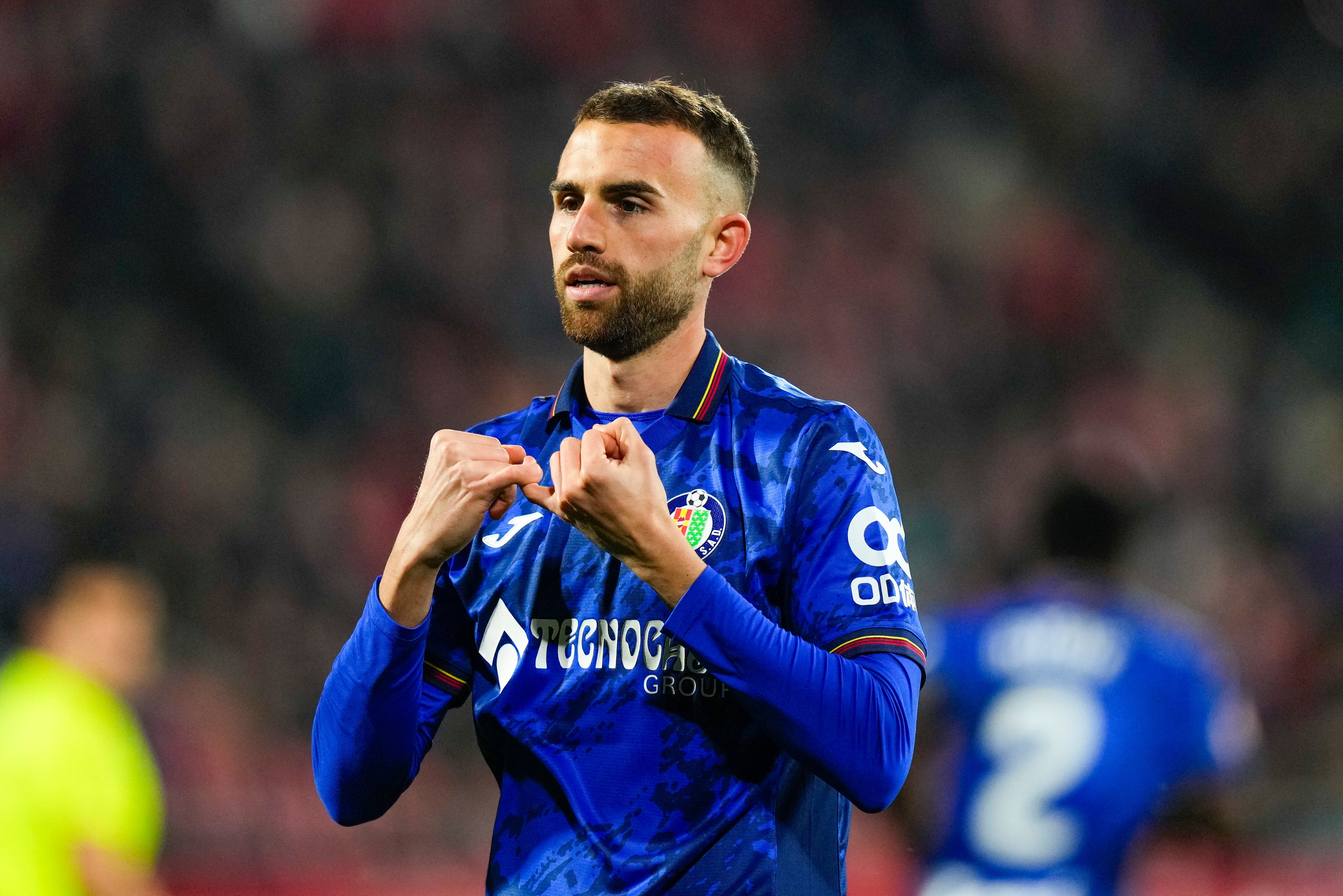 GIRONA, 14/02/2025.- El delantero del Getafe, Borja Mayoral, tras conseguir el segundo gol de su equipo durante el encuentro correspondiente a la jornada 24 de Laliga EA Sports que disputan hoy viernes Girona y Getafe en el estadio de Montilivi, en Girona. EFE / Siu Wu.
