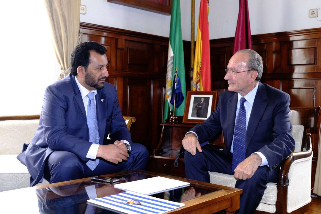 Al Thani, visitando al alcalde Francisco de la Torre, en una imagen de archivo