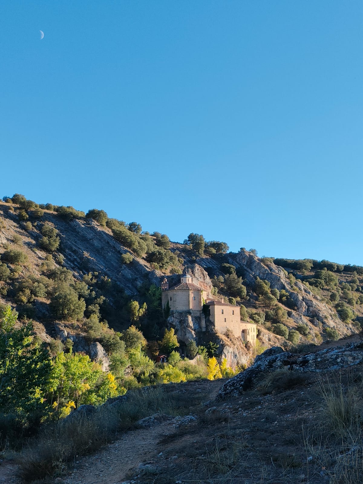 Ermita de San Saturio, con el Duero a sus pies.