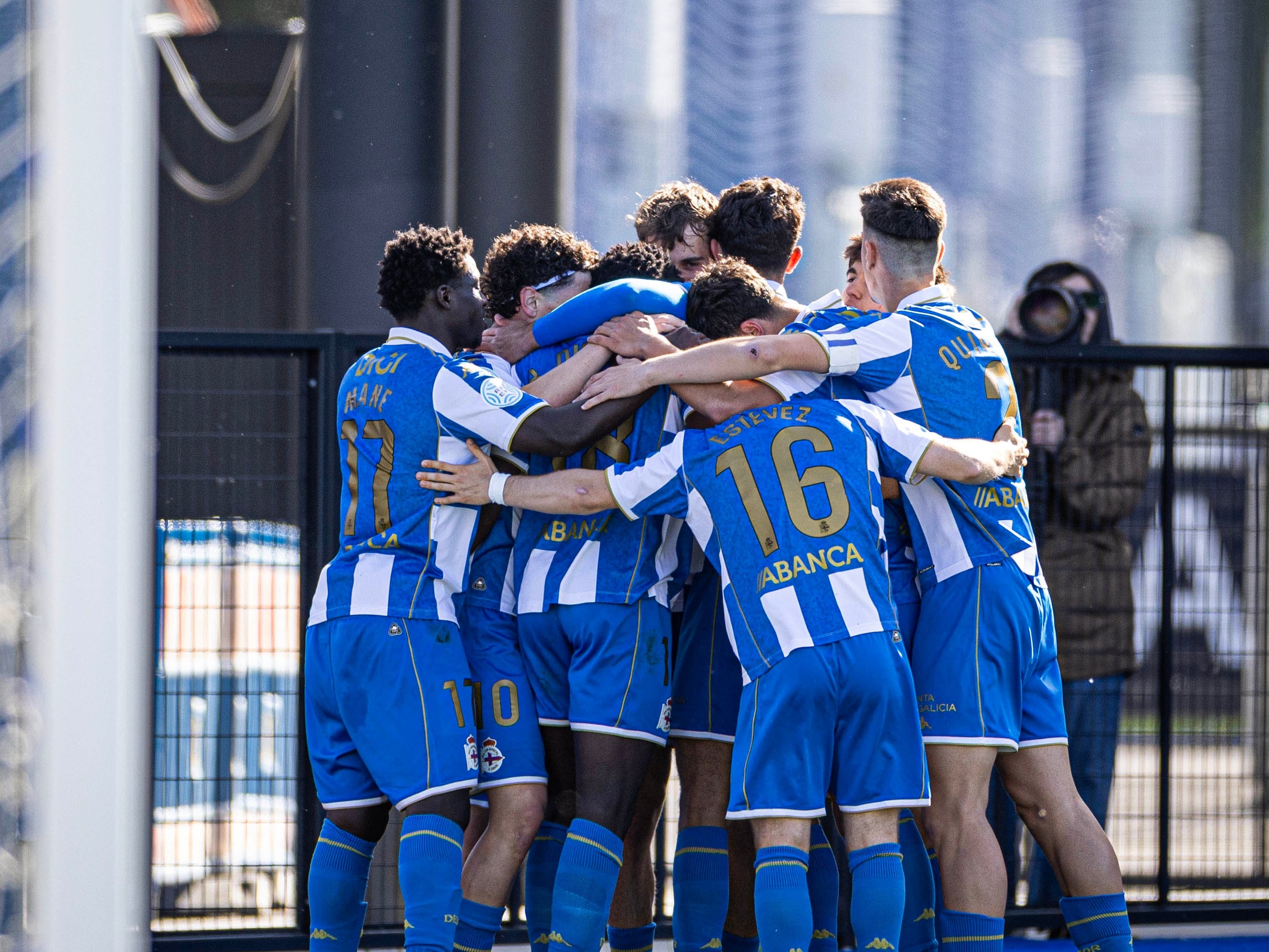 Los jugadores del Fabril celebran un gol | Foto: RCDeportivo