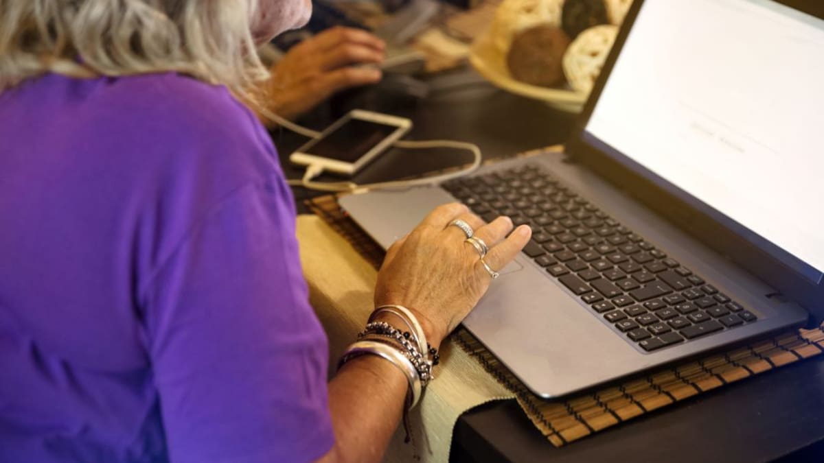 José Luis Machancoses de la EPA Arcoíris en Hoy por Hoy Villena