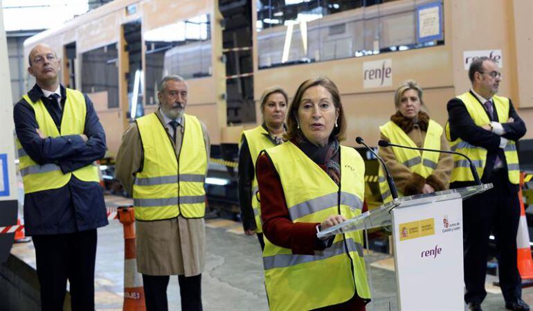 La ministra de Fomento en funciones, Ana Pastor, interviene tras la firma de un convenio de colaboración en Valladolid