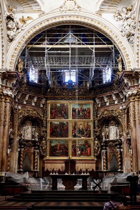 Plataforma flotante instalada en la Catedral de València