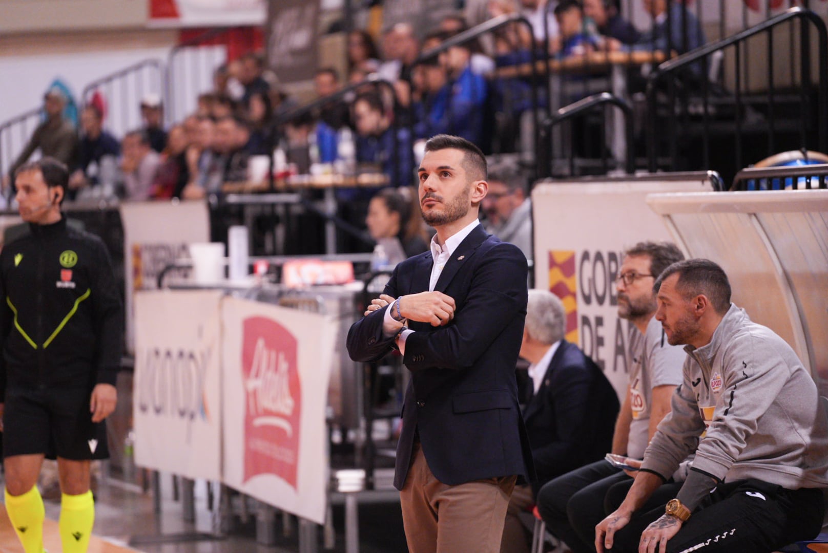 Dani Martínez, técnico de ElPozo Murcia, en el encuentro de Zaragoza