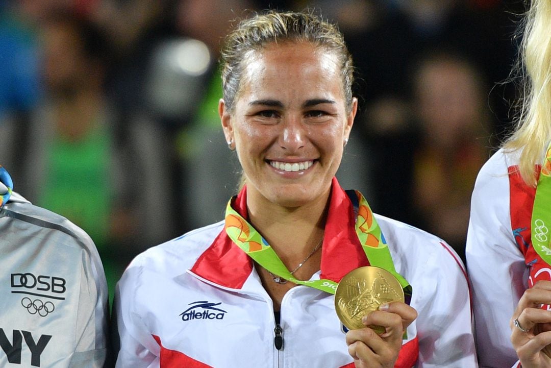 Mónica Puig, con su medalla de oro de Río 2016