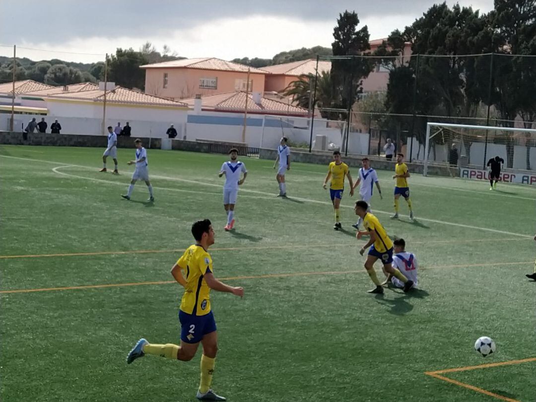 L'At. Villacarlos es va imposar a casa a l'Europa per 3-2 la temporada passada.