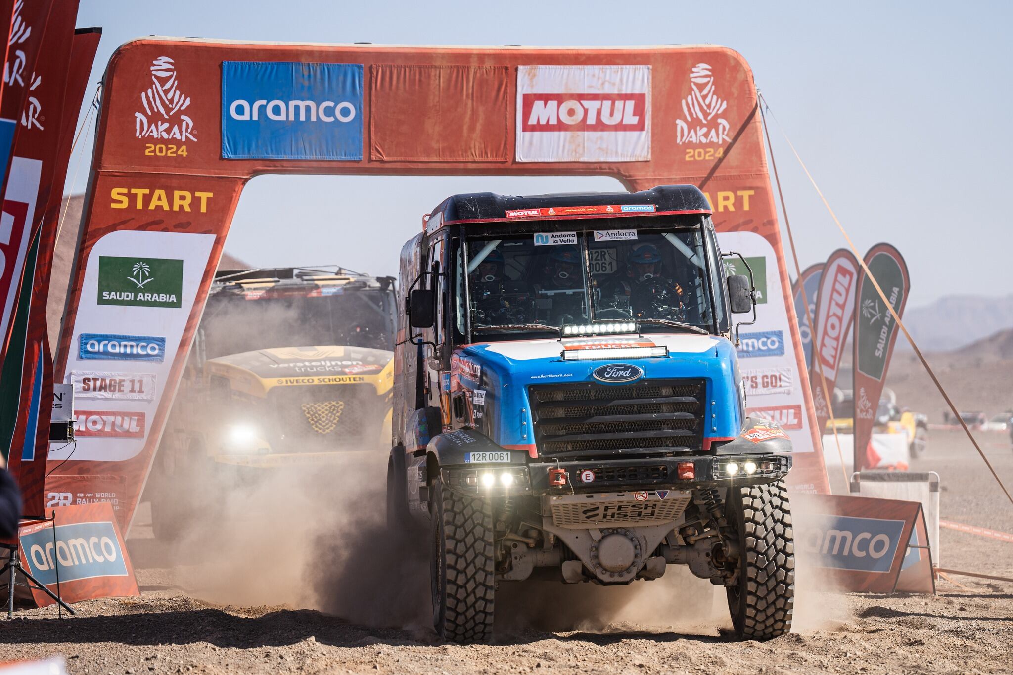 Sortida d'Albert Llovera a la desena etapa del Dakar.