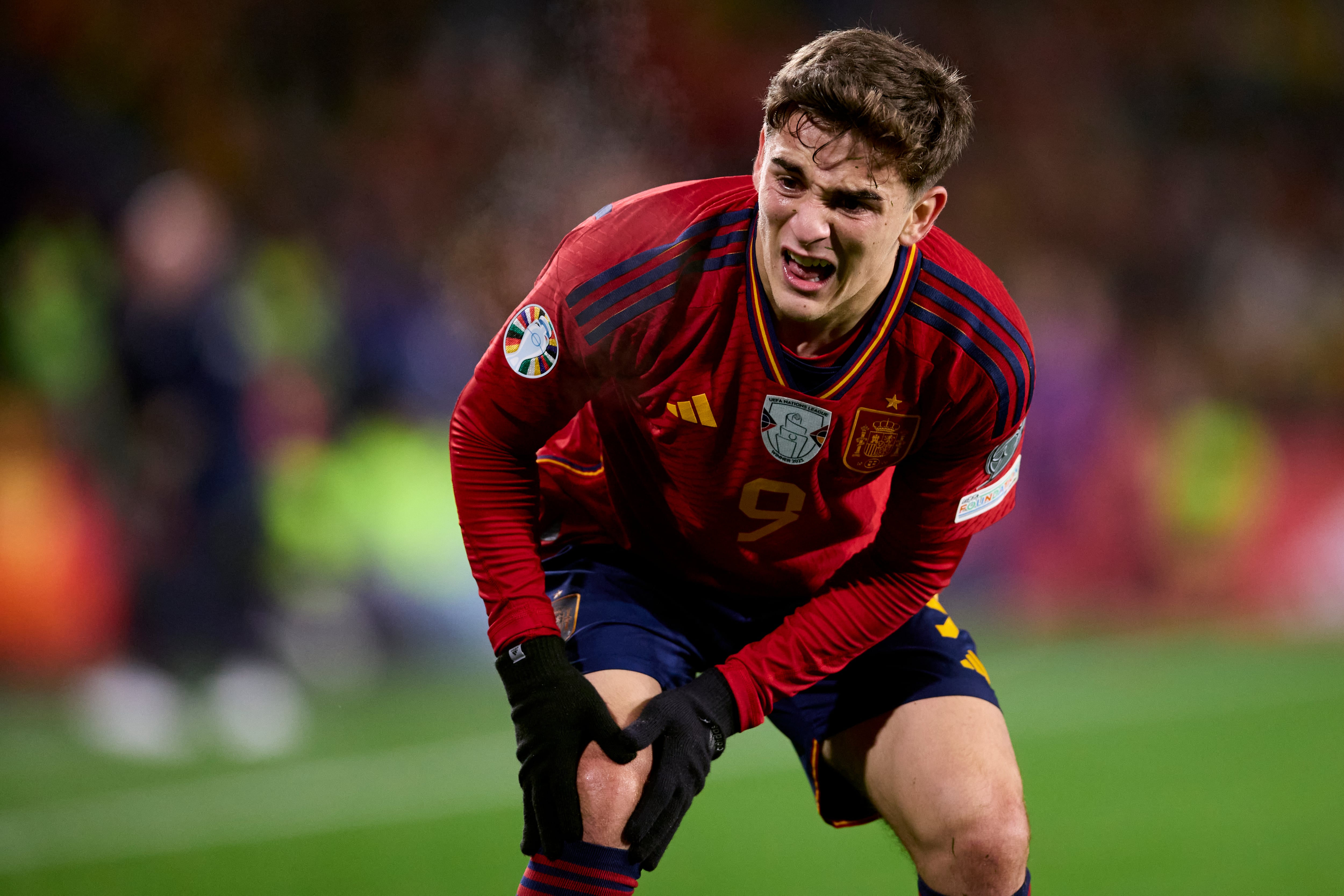 Pablo Gavi, en el momento de su lesión con la selección española