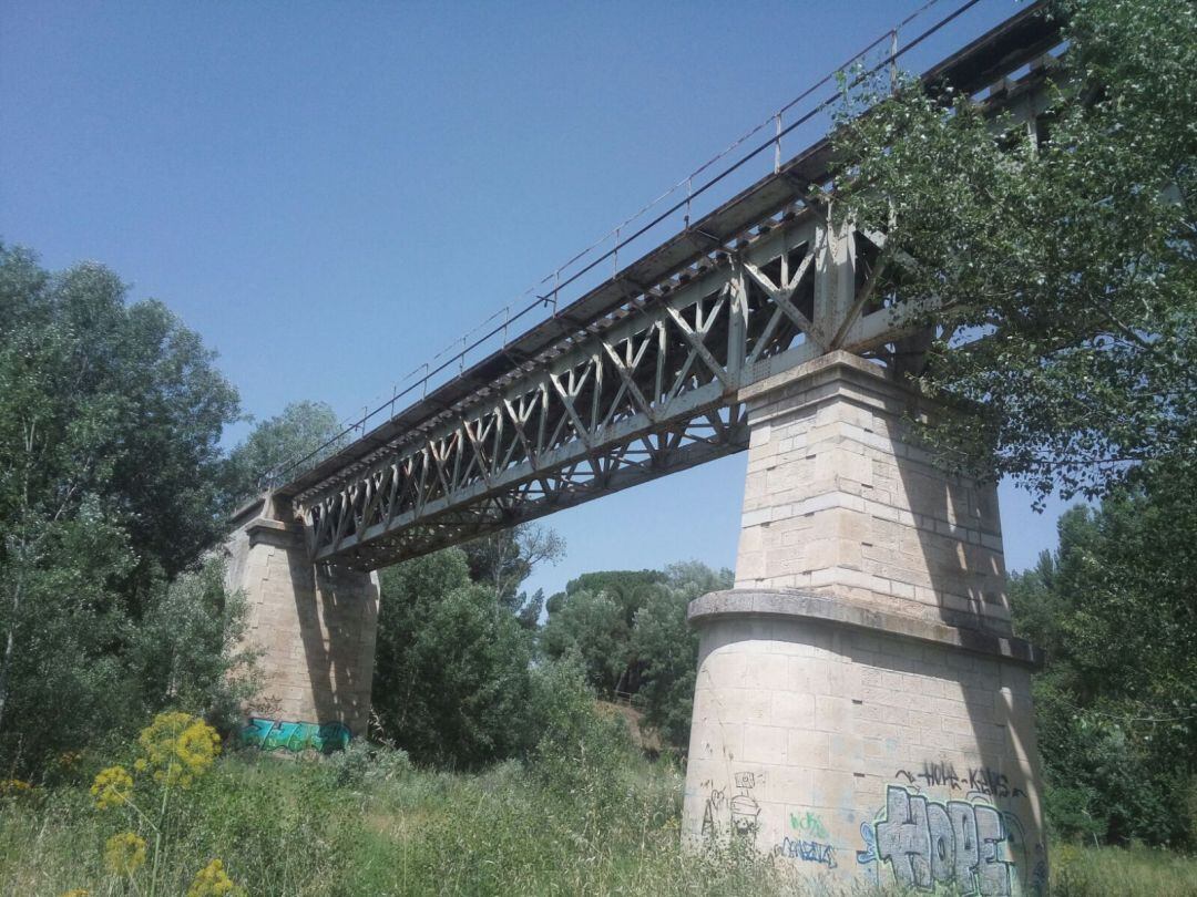 Puente de Hierro de Peñafiel