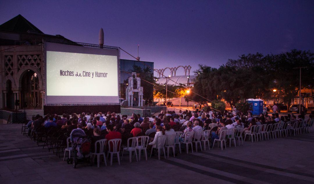 Imagen de archivo del cine del verano en los Jardines Andalusíes del Pabellón Hassan II, sede de la Fundación Tres Culturas