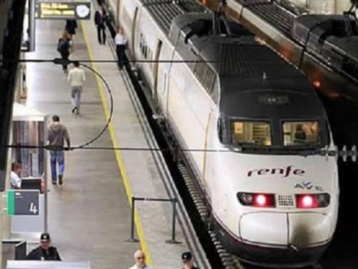 Renfe refuerza desde este jueves la llegada de trenes a la provincia