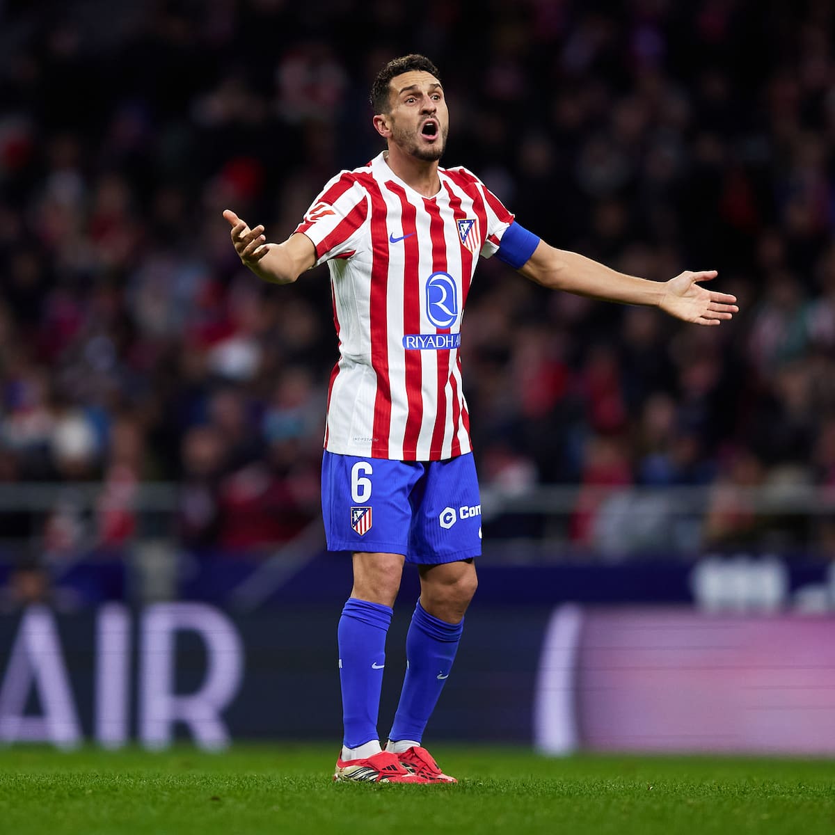 Koke se queja del estado del césped del Metropolitano tras la derrota contra el Betis