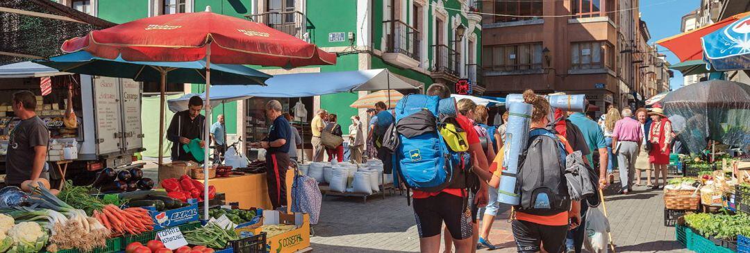 Imagen del mercado de Grado, un domingo