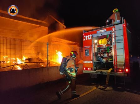 Incendio en una fábrica en l&#039;Alcúdia.