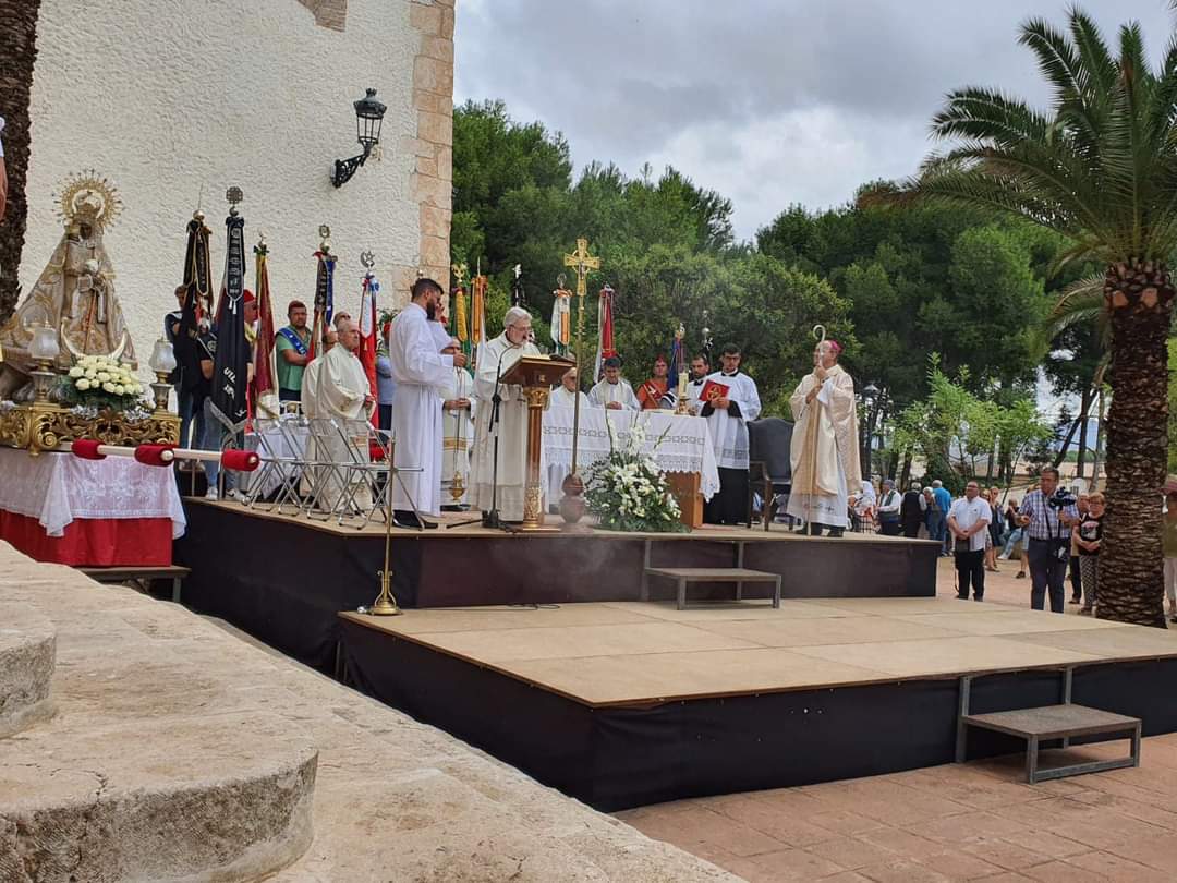 Momento del oficio religioso