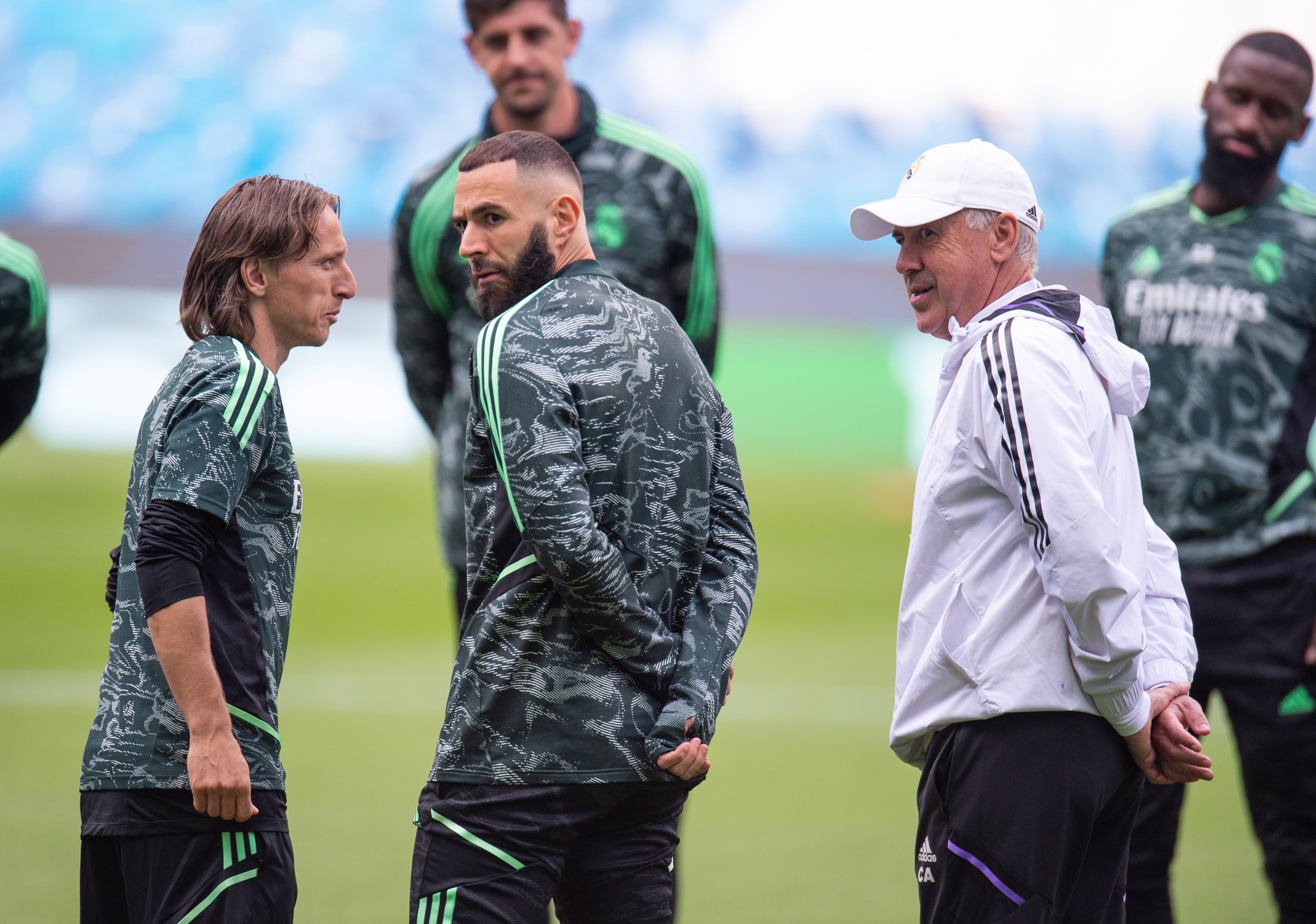 Los jugadores del Real Madrid, durante el entrenamiento durante la previa del partido ante el City.