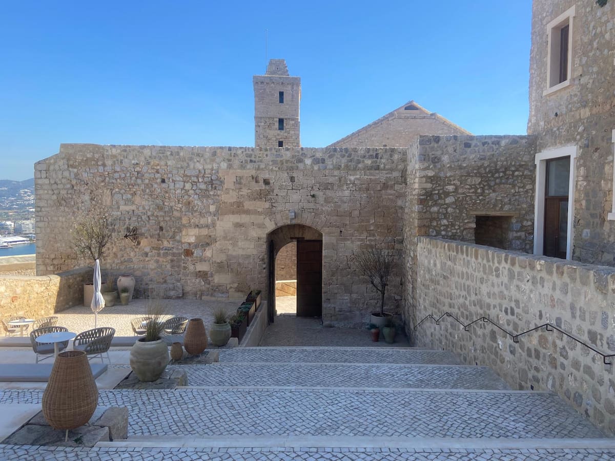 "La joya de la corona" de Paradores inicia su andadura como "símbolo de Ibiza"