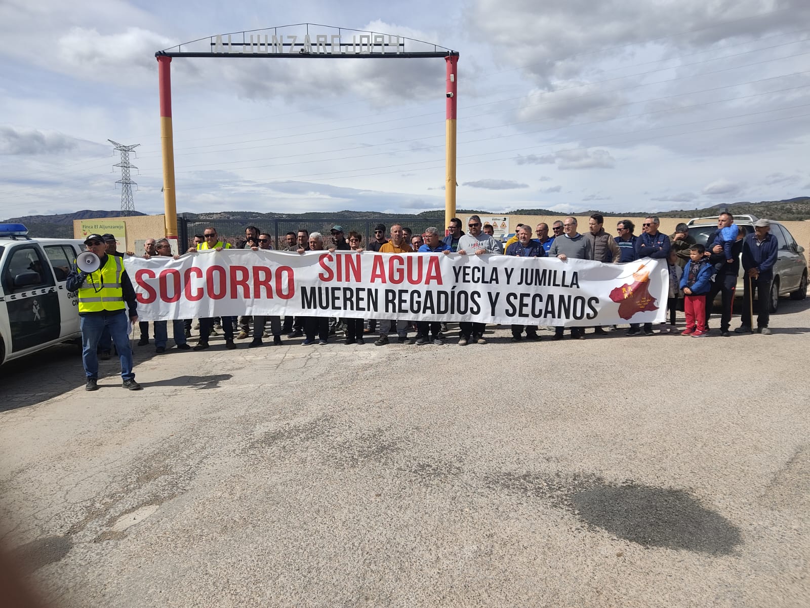 Manifestación contra el uso de cañones antigranizo en Yecla y Jumilla