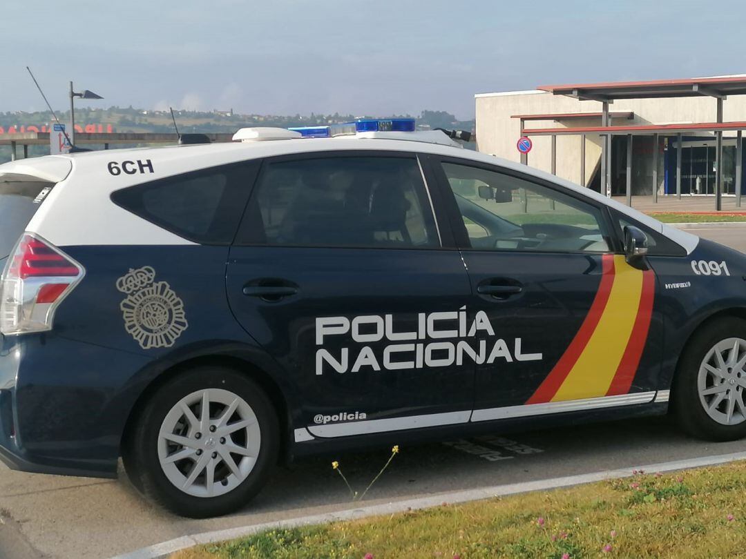 Vehículo de la Policía Nacional.