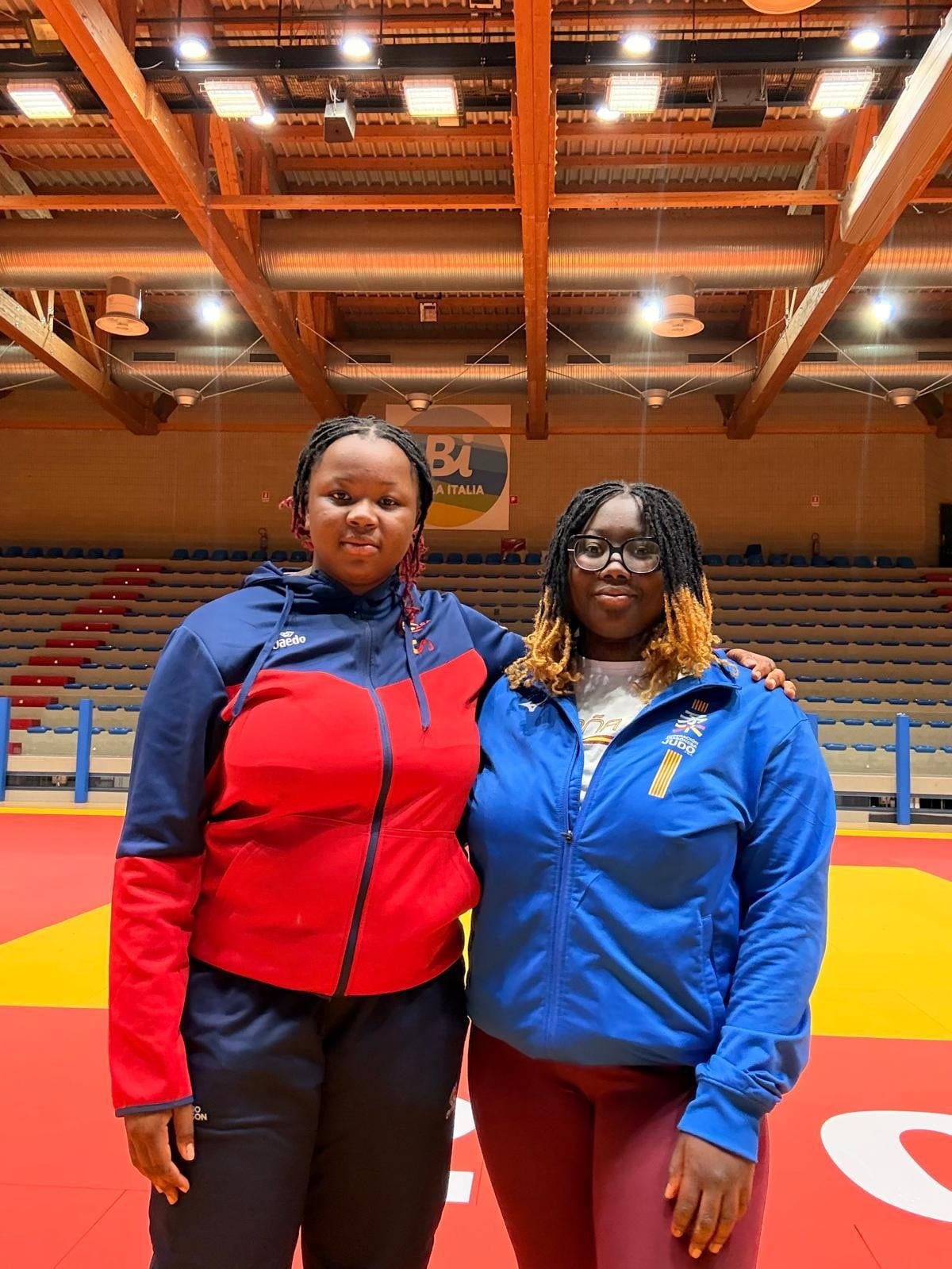 Hermanas Coulibaly en Italia