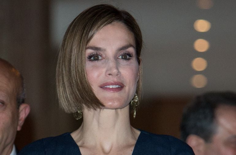 MADRID, SPAIN - APRIL 21:  Queen Letizia of Spain attends the &#039;Barco de Vapor&#039; and &#039;Gran Angular&#039; awards ceremony on April 21, 2015 in Madrid, Spain.  (Photo by Pablo Cuadra/Getty Images)