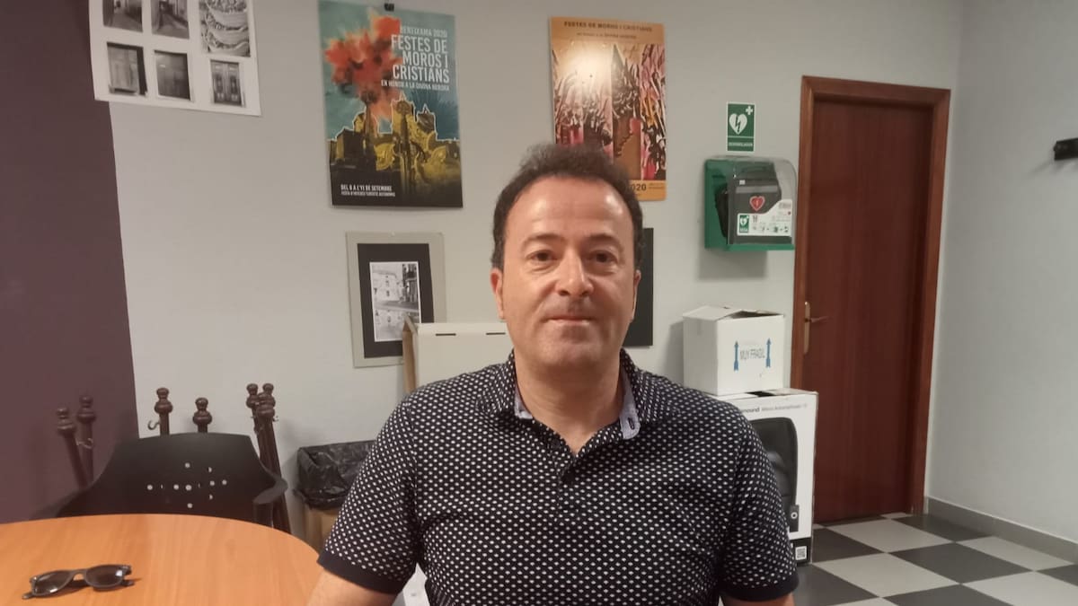 Juan Bautista Payá, presidente de la comparsa de estudiantes en Radio Villena SER