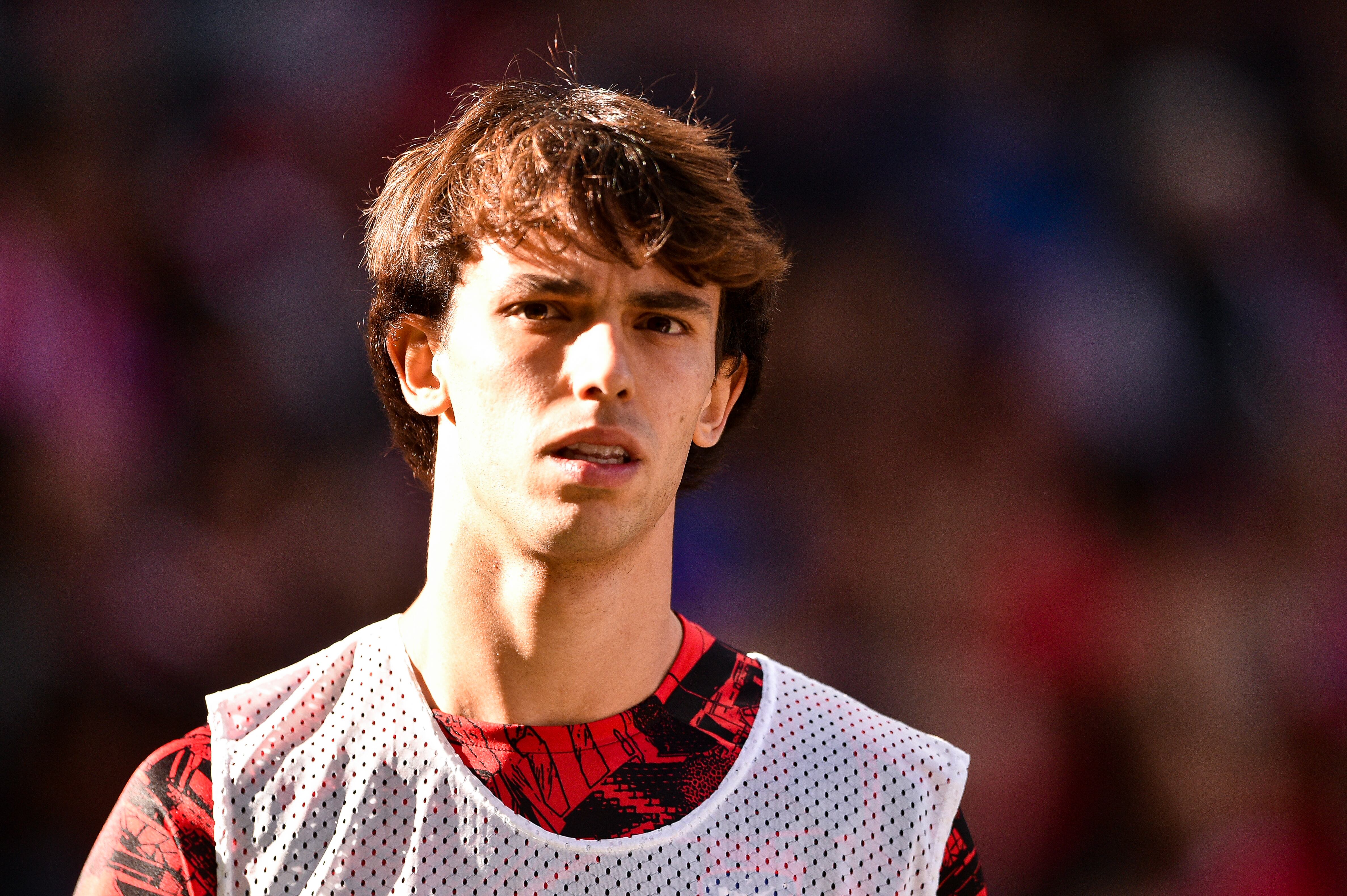 Joao Félix, en el calentamiento previo a un partido del Atlético de Madrid. (Photo by Rubén de la Fuente Pérez/NurPhoto via Getty Images)