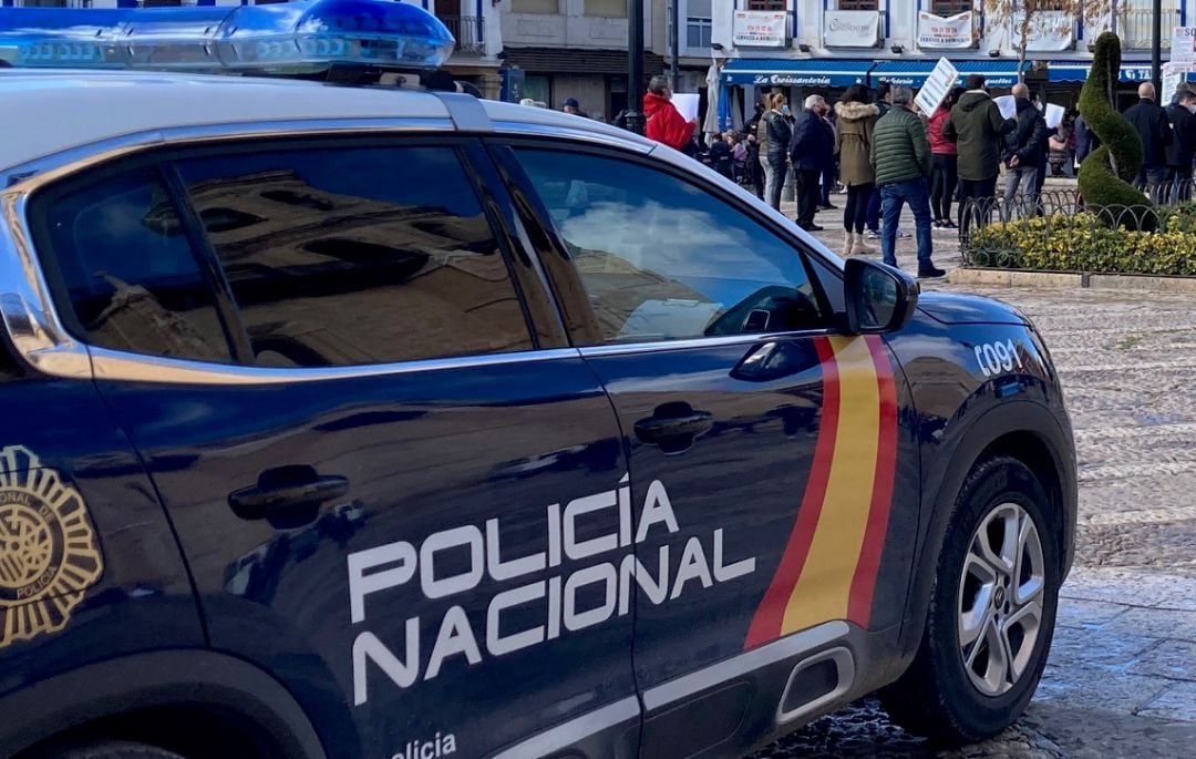 Imagen de archivo de un coche patrulla de la Policía Nacional de Valdepeñas
