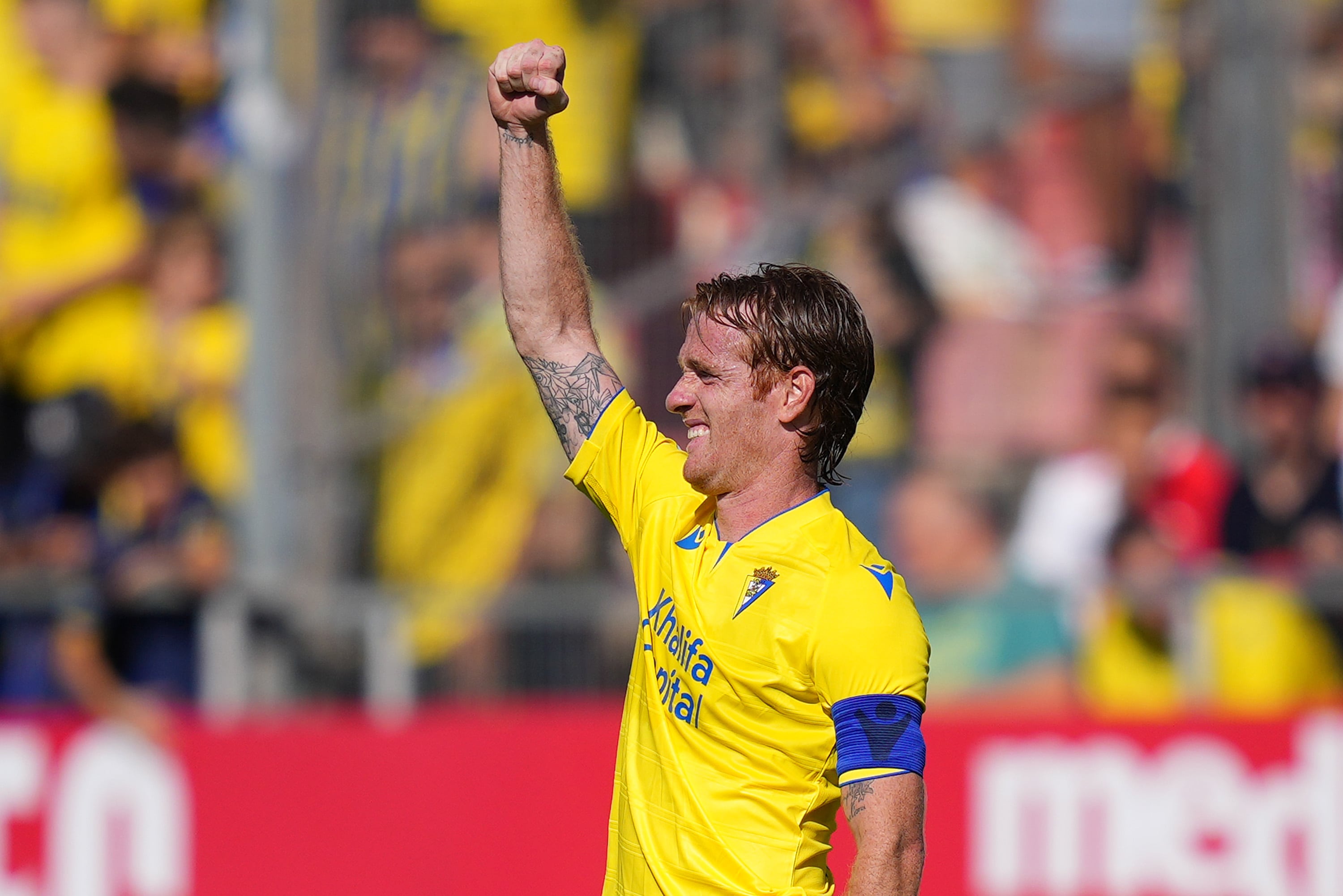 Álex Fernández celebra su gol en el 0-1 del Girona-Cádiz